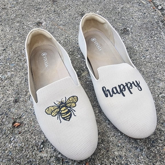 VIVAIA Beige Slip-On Shoes with Bee and Happy Embroidery - Picture 3 of 6